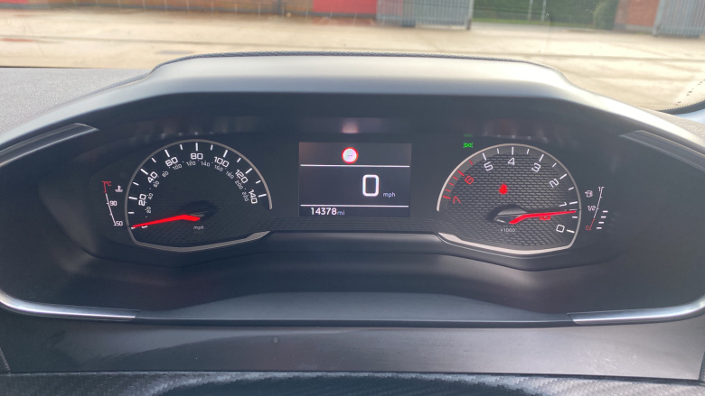 Peugeot 208 1.2 PureTech 100 Allure 5dr Petrol Hatchback